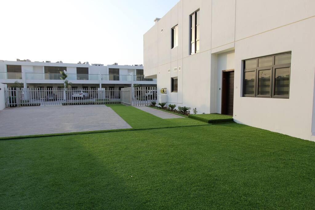 Upgraded Spacious 3br+maid * Dubai