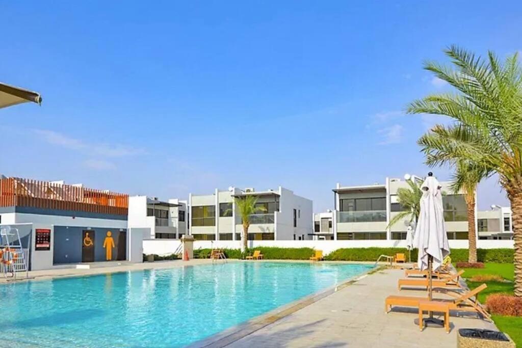 Upgraded Spacious 3br+maid Villa *